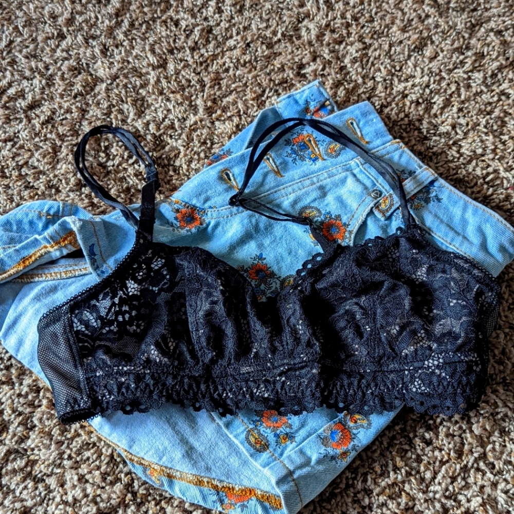 Black Lace bra